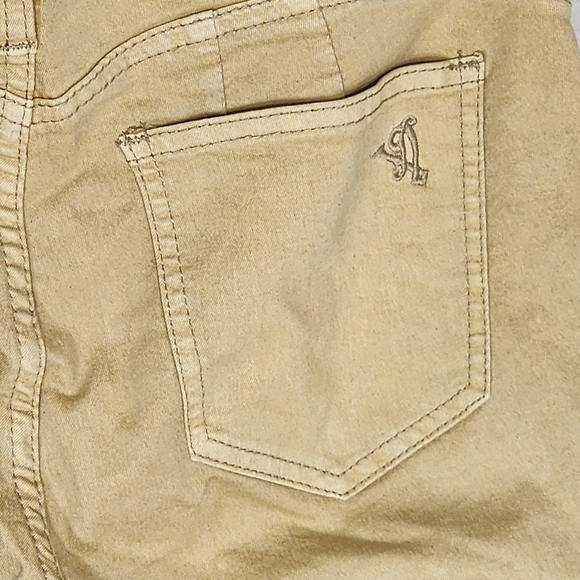 VIP JEANS KHAKI 9/10 NWT Run small! - Picture 4 of 12